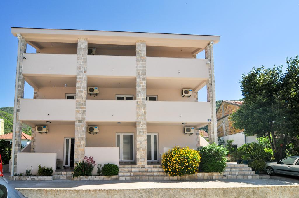 Apartments Samardzic Тиват Екстер'єр фото
