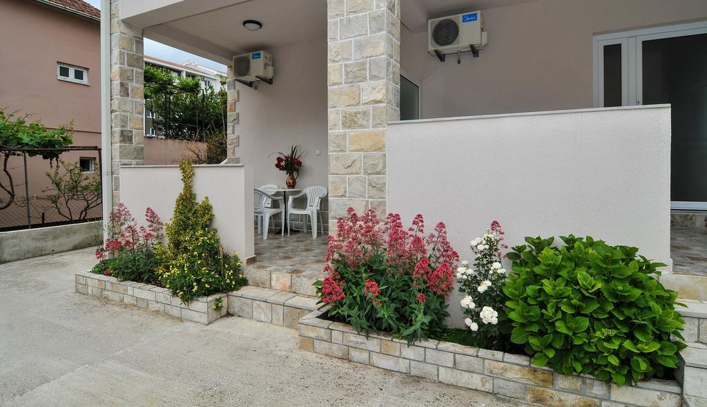 Apartments Samardzic Тиват Екстер'єр фото