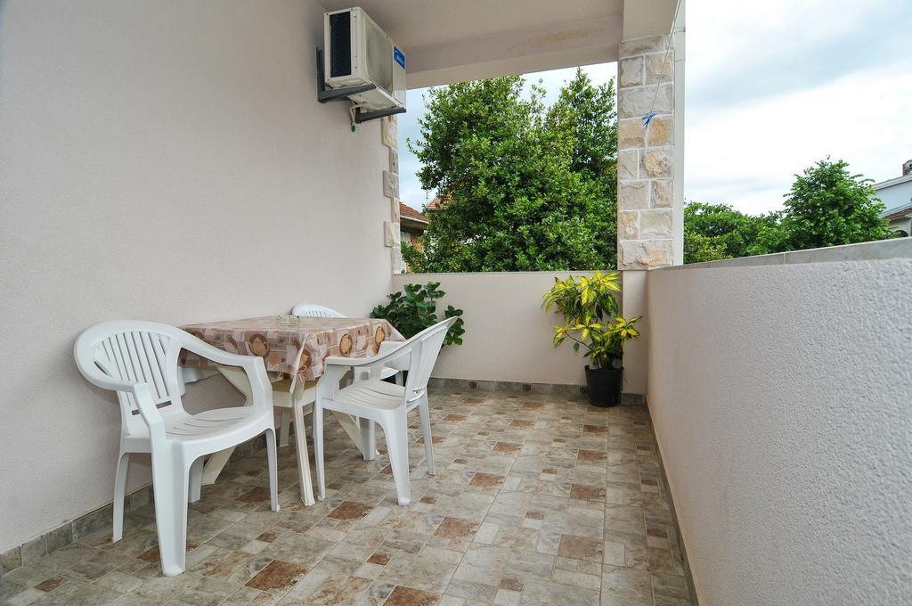 Apartments Samardzic Тиват Екстер'єр фото