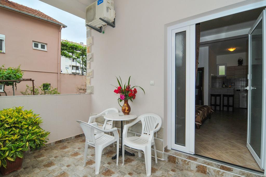Apartments Samardzic Тиват Екстер'єр фото