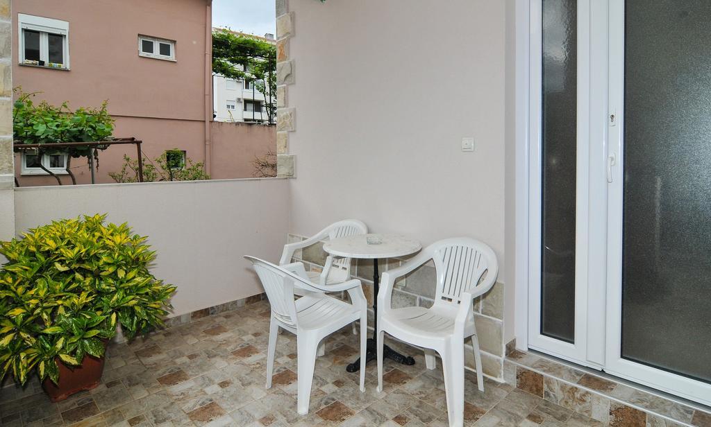 Apartments Samardzic Тиват Екстер'єр фото