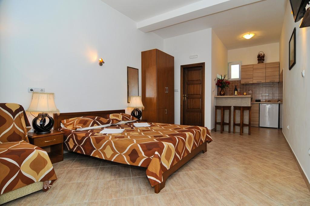 Apartments Samardzic Тиват Екстер'єр фото